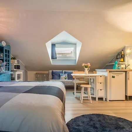 The Pentagon Attic In Santa Sofia Apartamento *
